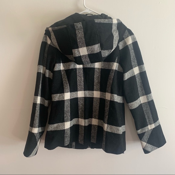 B&W hooded coat, Size M - Picture 3 of 4